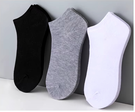 3 Paar Sneaker-Socken Größe 39-43